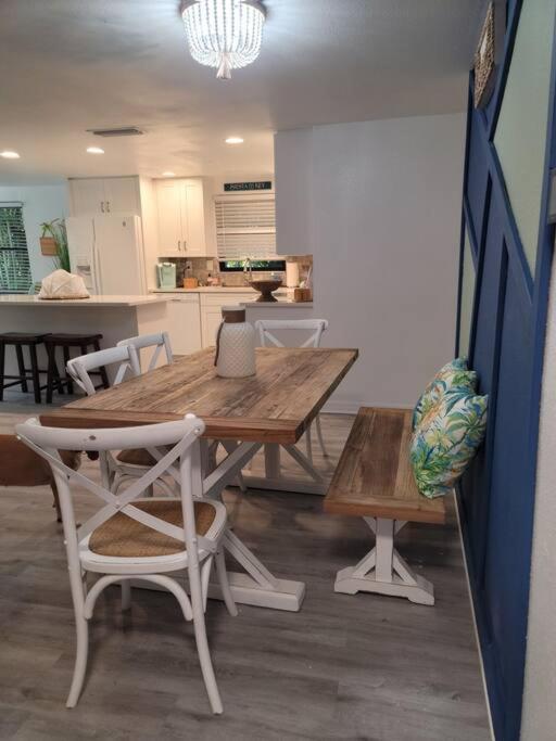 Welcome To The Bray Escape 4 Miles To Siesta Key サラソータ エクステリア 写真